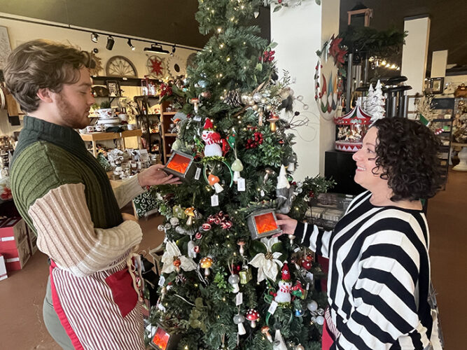 Northeast Michigan stores' bottom lines rely on holiday season | News, Sports, Jobs - Vimarsana News